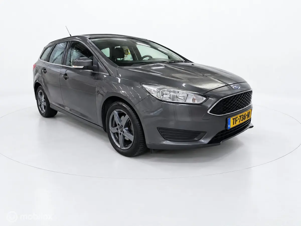 1.0 Ecoboost/Navi/Winter pakket/Rijklaar!