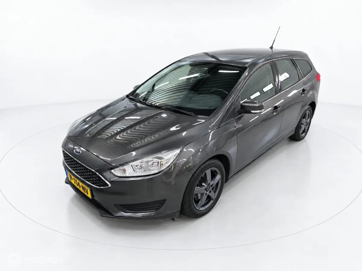 1.0 Ecoboost/Navi/Winter pakket/Rijklaar!