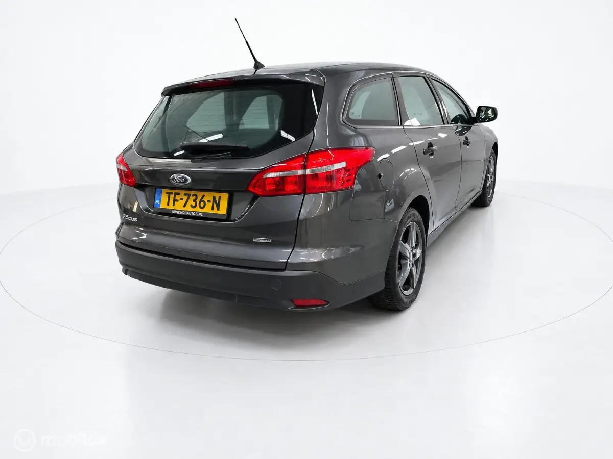 1.0 Ecoboost/Navi/Winter pakket/Rijklaar!