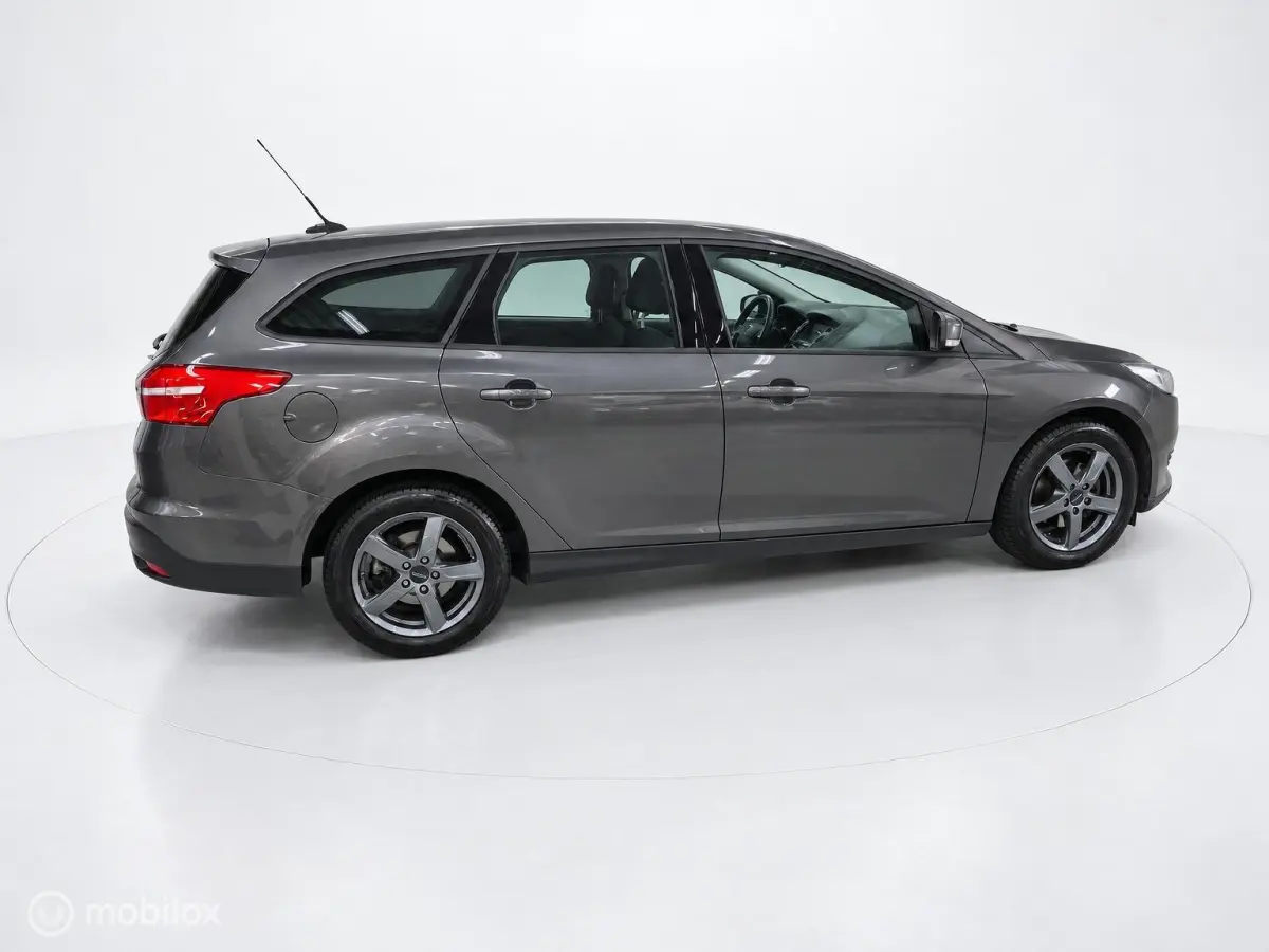 1.0 Ecoboost/Navi/Winter pakket/Rijklaar!