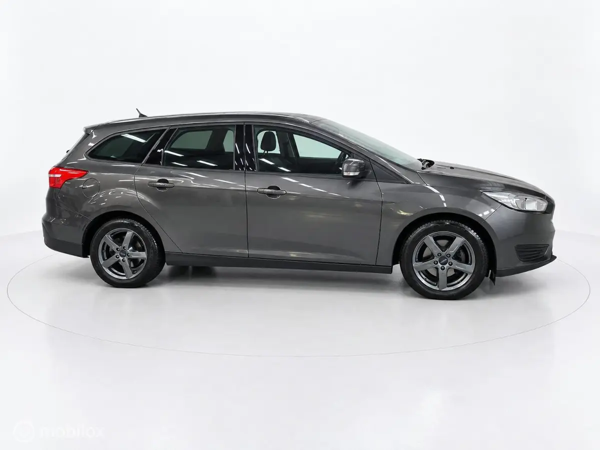 1.0 Ecoboost/Navi/Winter pakket/Rijklaar!