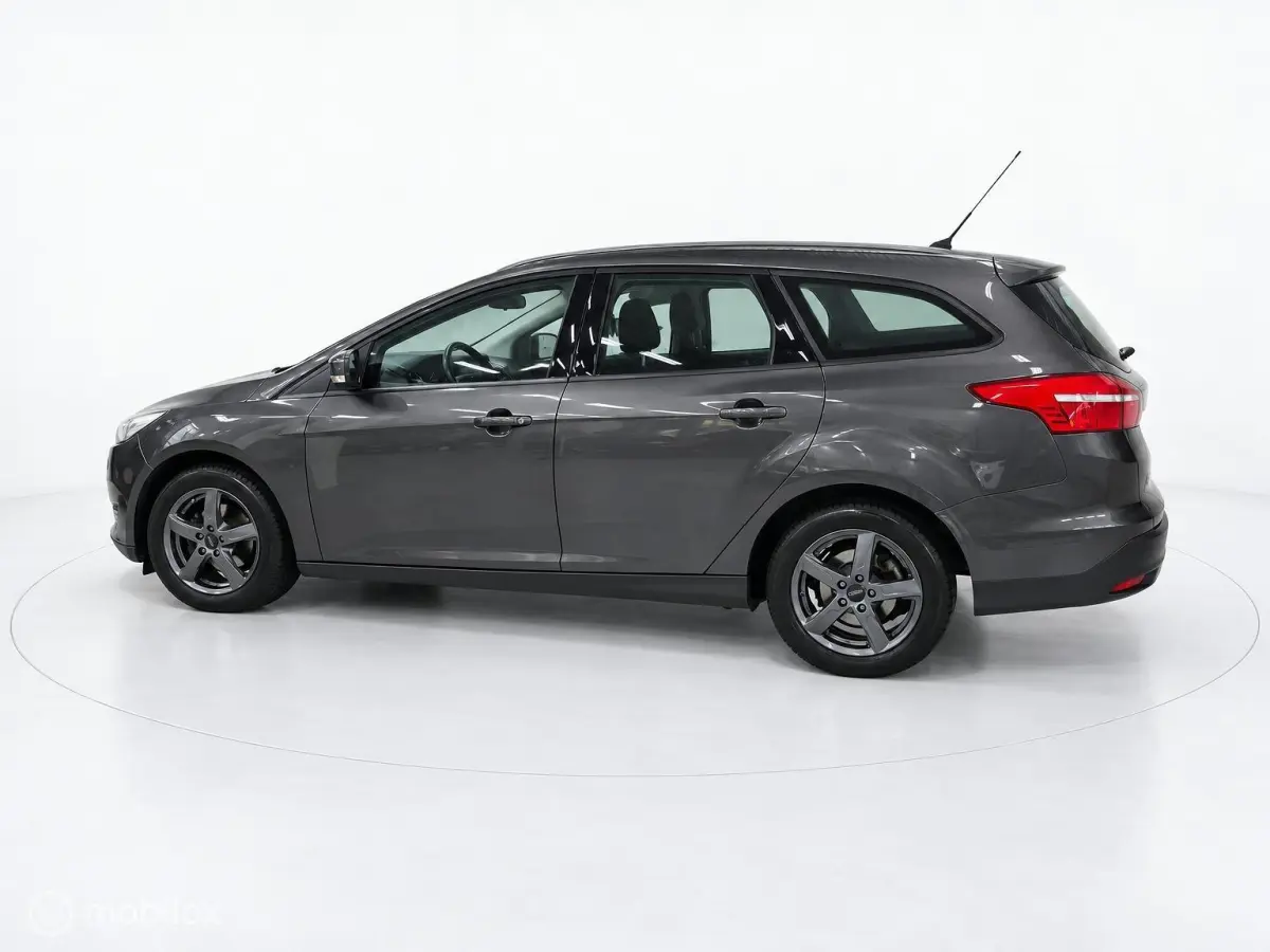 1.0 Ecoboost/Navi/Winter pakket/Rijklaar!