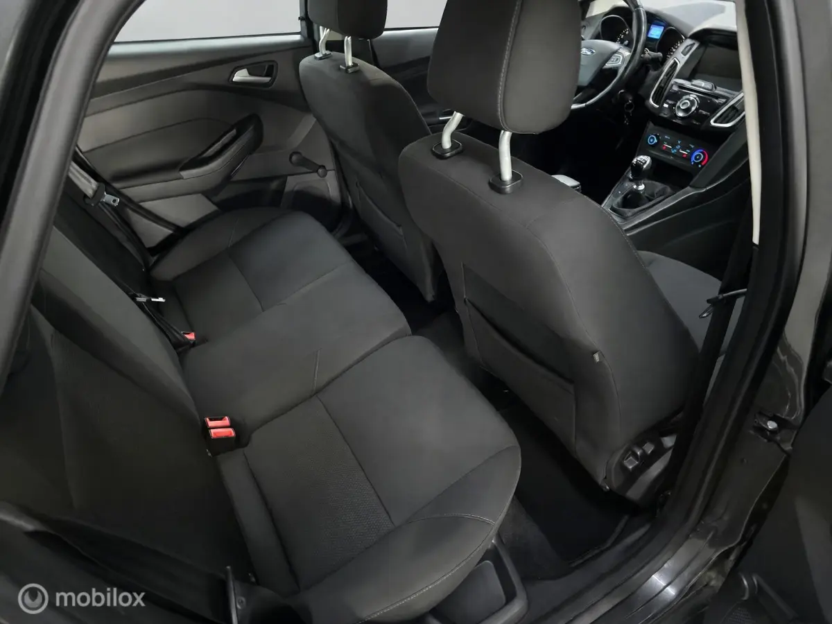 1.0 Ecoboost/Navi/Winter pakket/Rijklaar!