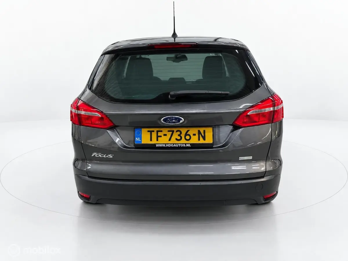 1.0 Ecoboost/Navi/Winter pakket/Rijklaar!