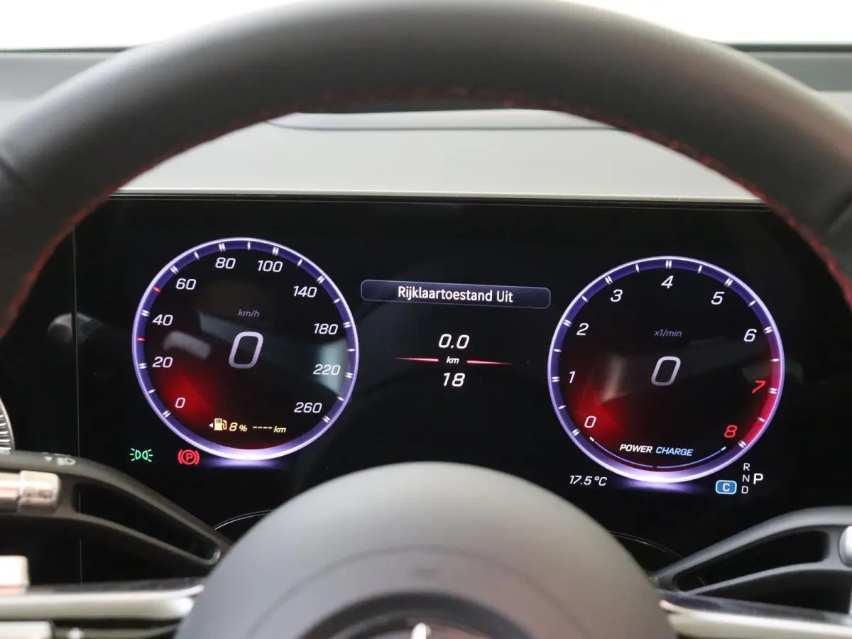 200 Business Solution AMG / Premium-Plus / Achteruitrijcamera / Multibeamled / Headup-Display / Superscreen /