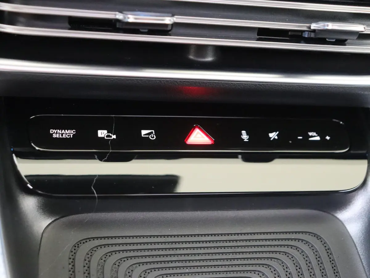 200 Business Solution AMG / Premium-Plus / Achteruitrijcamera / Multibeamled / Headup-Display / Superscreen /