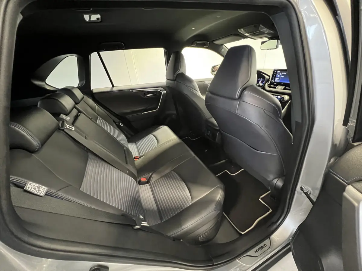2.5 Hybrid Executive | Navigatie | LM Velgen 18" | Voorstoelen Verwarmd | PDC Voor en Achter | Cruise Control Adaptief | Lederen Bekleding |