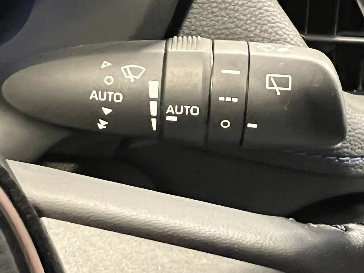 2.5 Hybrid Executive | Navigatie | LM Velgen 18" | Voorstoelen Verwarmd | PDC Voor en Achter | Cruise Control Adaptief | Lederen Bekleding |