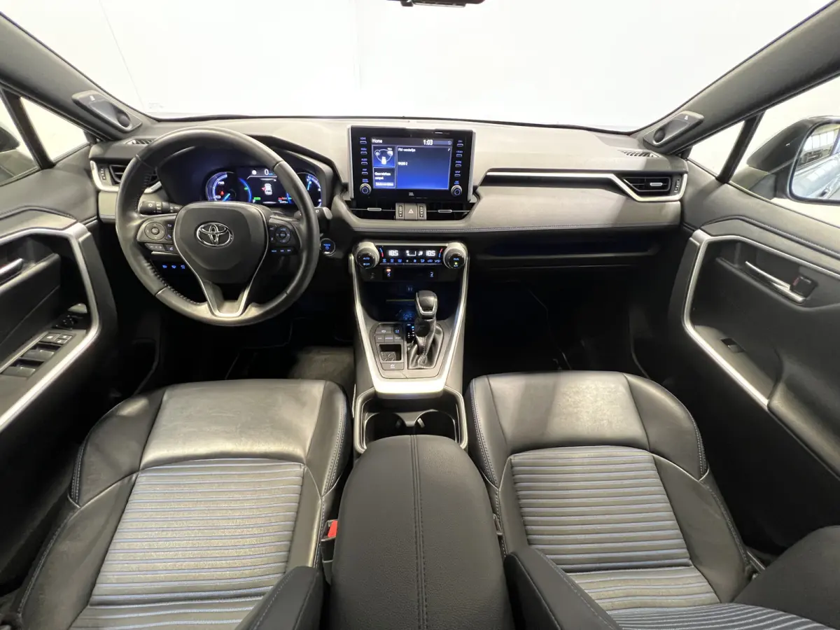 2.5 Hybrid Executive | Navigatie | LM Velgen 18" | Voorstoelen Verwarmd | PDC Voor en Achter | Cruise Control Adaptief | Lederen Bekleding |