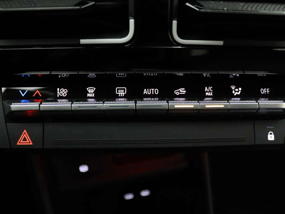 Iconic comfort range 52 kWh "Signature Stam" Apple Carplay/Android Auto | Climate