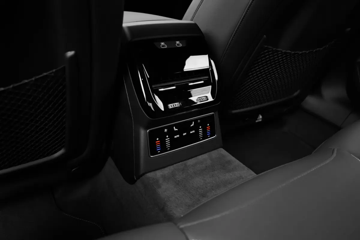 Advanced edition 2.0 e-hybrid 299 pk | Adaptive cruise control | Airconditioning 4-zones | Audi sound system