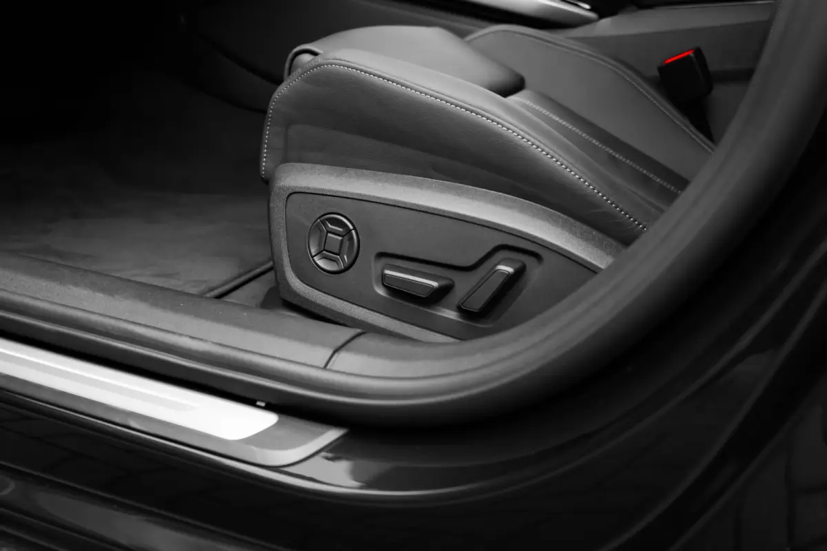 Advanced edition 2.0 e-hybrid 299 pk | Adaptive cruise control | Airconditioning 4-zones | Audi sound system