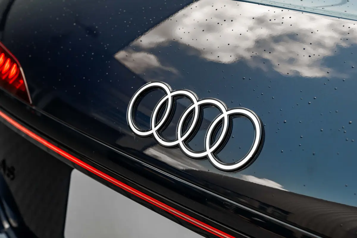 Advanced edition 2.0 e-hybrid 299 pk | Adaptive cruise control | Airconditioning 4-zones | Audi sound system