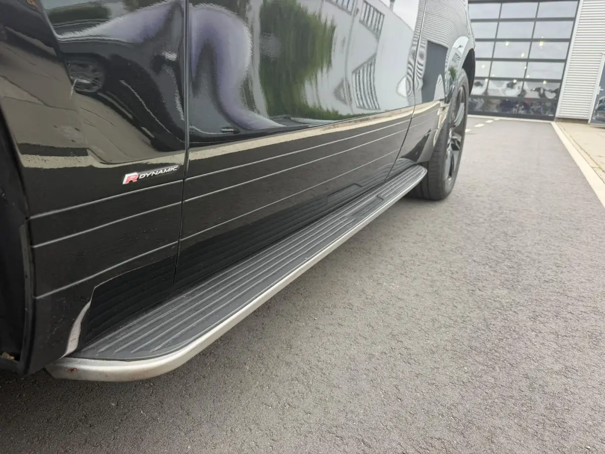2.0 P300 Turbo AWD R-Dynamic HSE Pano|Navi|Carplay|Clima|Cruise|360 Camera|Meridian Sound|Leder|Side Steps|Nieuwe APK bij Aflevering