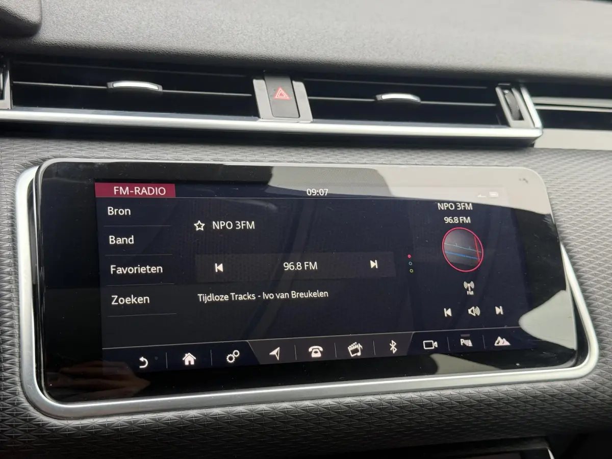 2.0 P300 Turbo AWD R-Dynamic HSE Pano|Navi|Carplay|Clima|Cruise|360 Camera|Meridian Sound|Leder|Side Steps|Nieuwe APK bij Aflevering