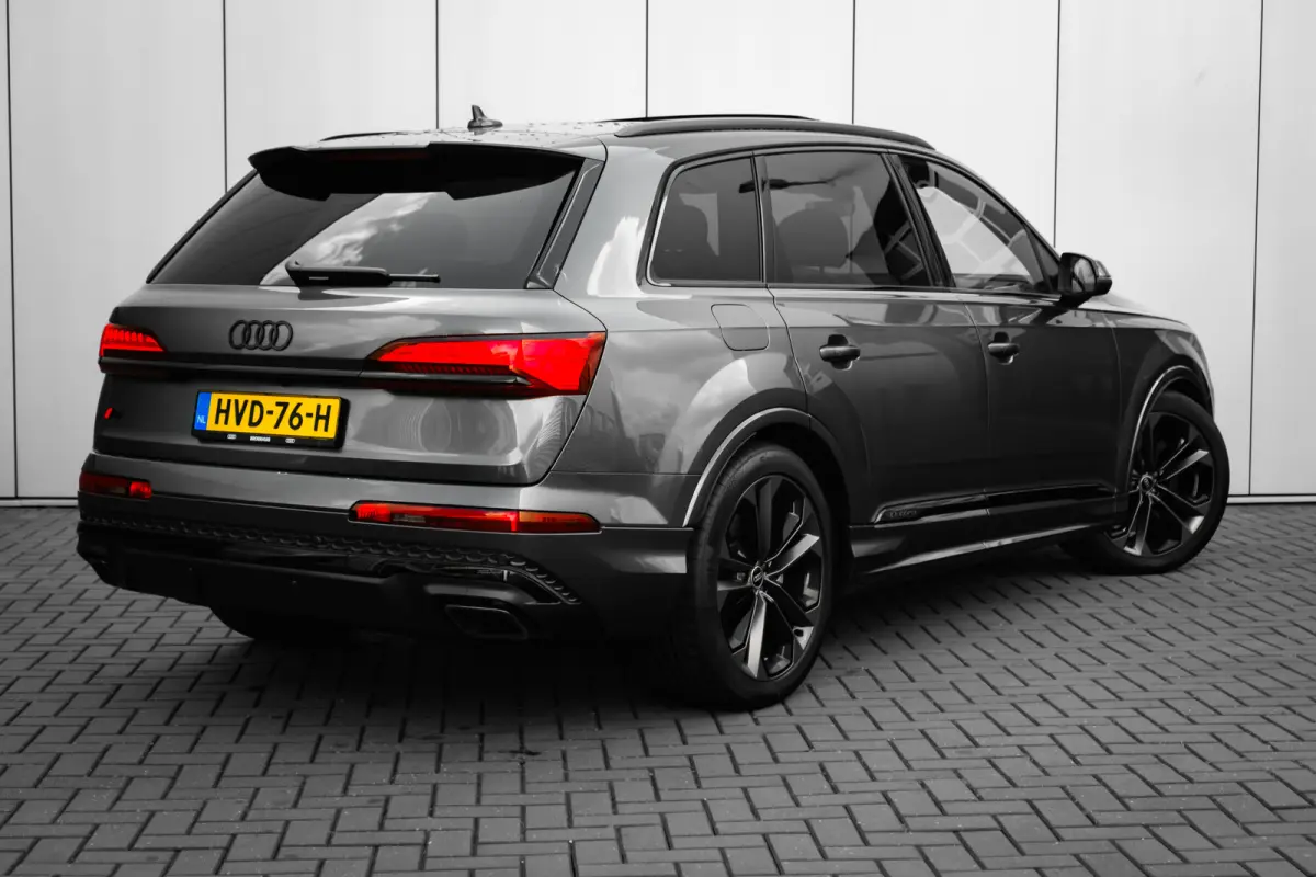 55 TFSI e quattro Pro Line S 394PK | | Leder valcona met S-logo | Panoramadak | Achterbank plus | Privacy glas | Stuurverwarming