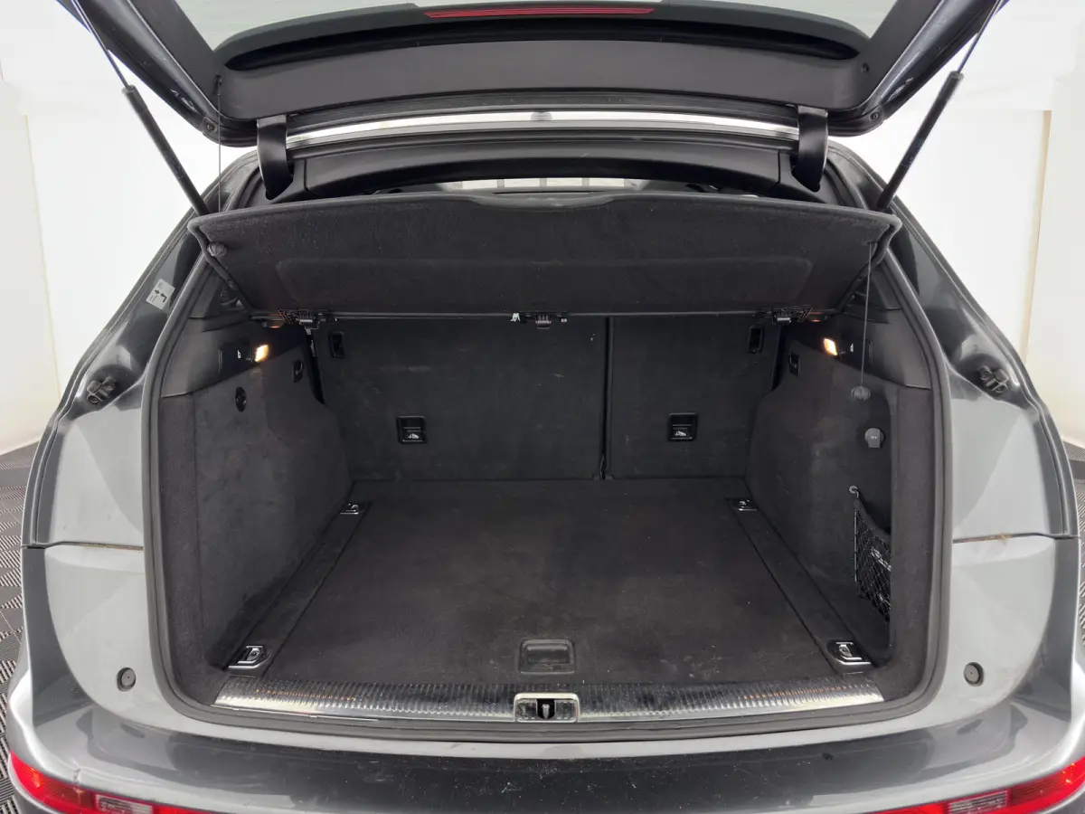 SQ5 3.0 TDI quattro Pro Line Aut. *PANO | LEATHER-ALCANTARA | XENON | BANG&OLUFSEN | HEATED-SPORTSEATS | KEYLESS | CAMERA | NAVI-FULLMAP | PRIVACY-GLASS | SHIFTPADDLES | TOWBAR | 21''ALU*