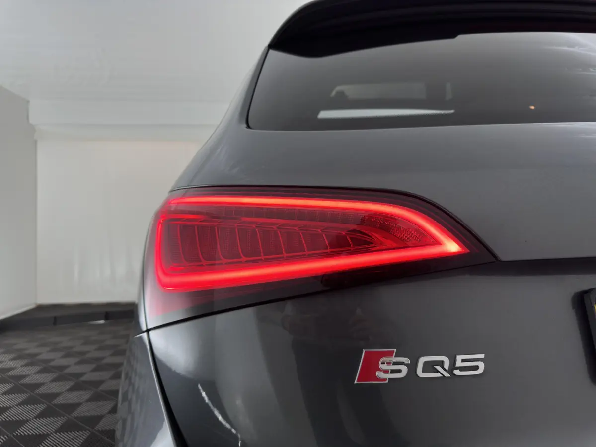 SQ5 3.0 TDI quattro Pro Line Aut. *PANO | LEATHER-ALCANTARA | XENON | BANG&OLUFSEN | HEATED-SPORTSEATS | KEYLESS | CAMERA | NAVI-FULLMAP | PRIVACY-GLASS | SHIFTPADDLES | TOWBAR | 21''ALU*