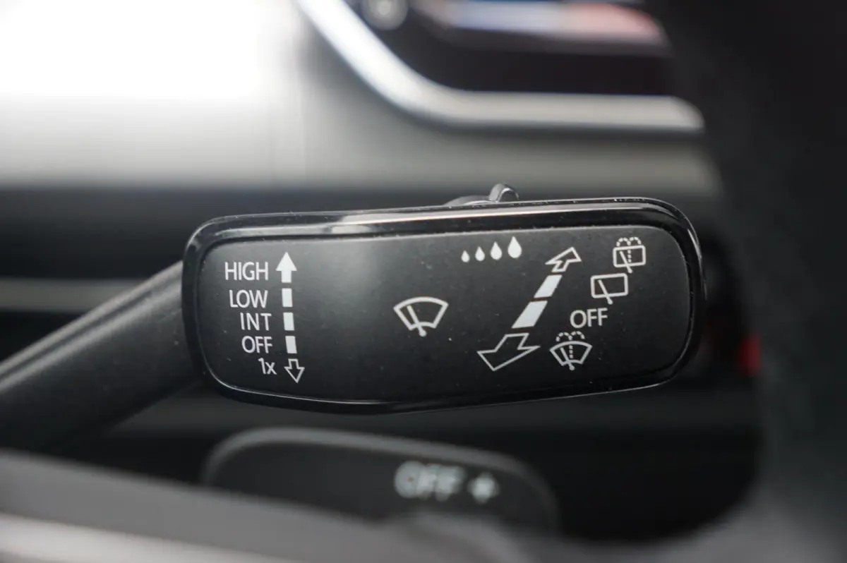 1.5 eHybrid 204pk DSG Life Edition | Trekhaak | Panoramadak | Navigatie