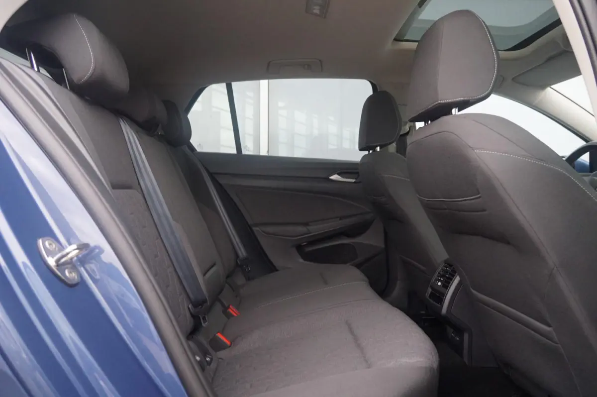 1.5 eHybrid 204pk DSG Life Edition | Trekhaak | Panoramadak | Navigatie