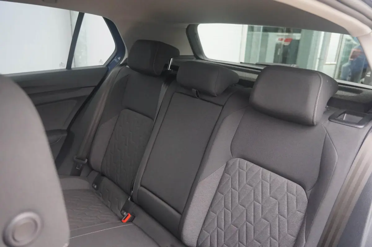 1.5 eHybrid 204pk DSG Life Edition | Trekhaak | Panoramadak | Navigatie