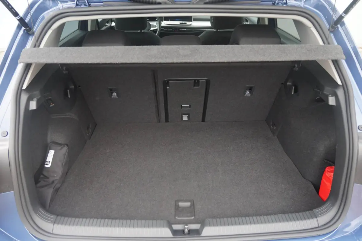 1.5 eHybrid 204pk DSG Life Edition | Trekhaak | Panoramadak | Navigatie