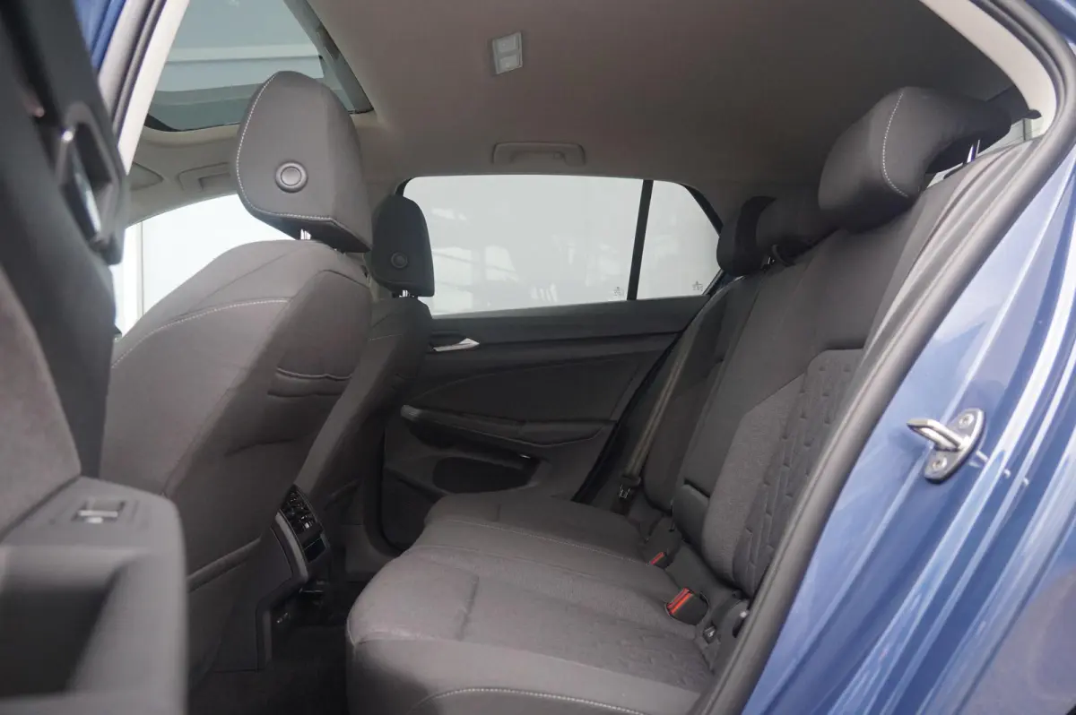 1.5 eHybrid 204pk DSG Life Edition | Trekhaak | Panoramadak | Navigatie