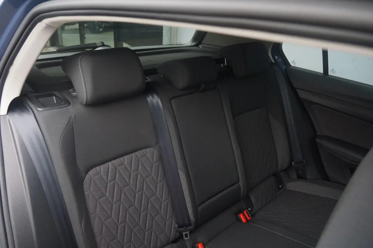 1.5 eHybrid 204pk DSG Life Edition | Trekhaak | Panoramadak | Navigatie