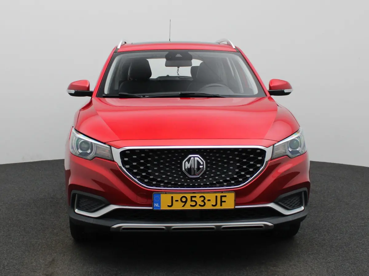 MG Luxury 45 kWh | Automaat | Panoramadak | Leder | Navigatie | Airco | Achteruitrijcamera | Apple Carplay / Android Auto | Stoelverwarming | Lichtmetalen Velgen |