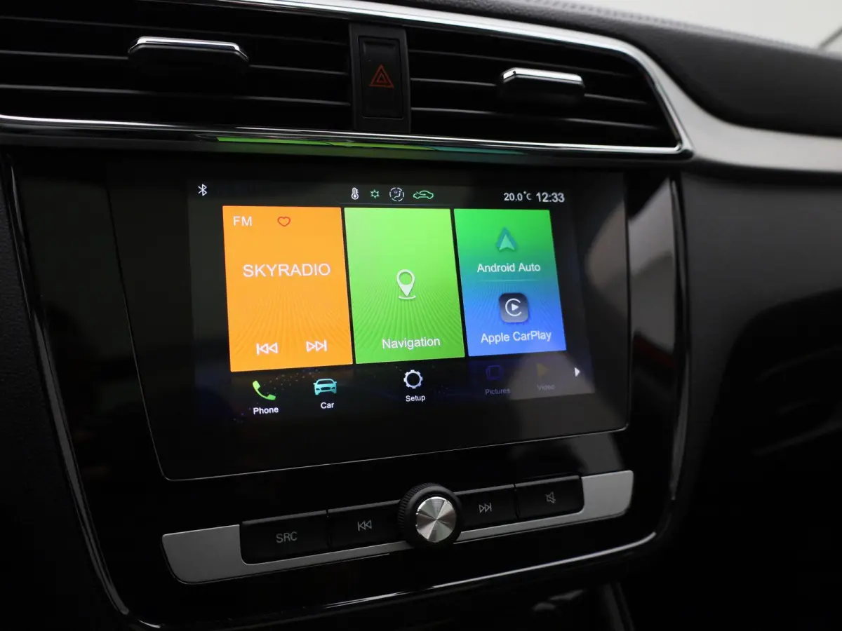 MG Luxury 45 kWh | Automaat | Panoramadak | Leder | Navigatie | Airco | Achteruitrijcamera | Apple Carplay / Android Auto | Stoelverwarming | Lichtmetalen Velgen |
