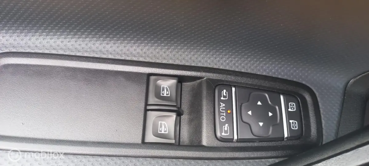 bestel 110 CDI L1/CLIMATECONTROL/NAVIGATIE/3ZITS