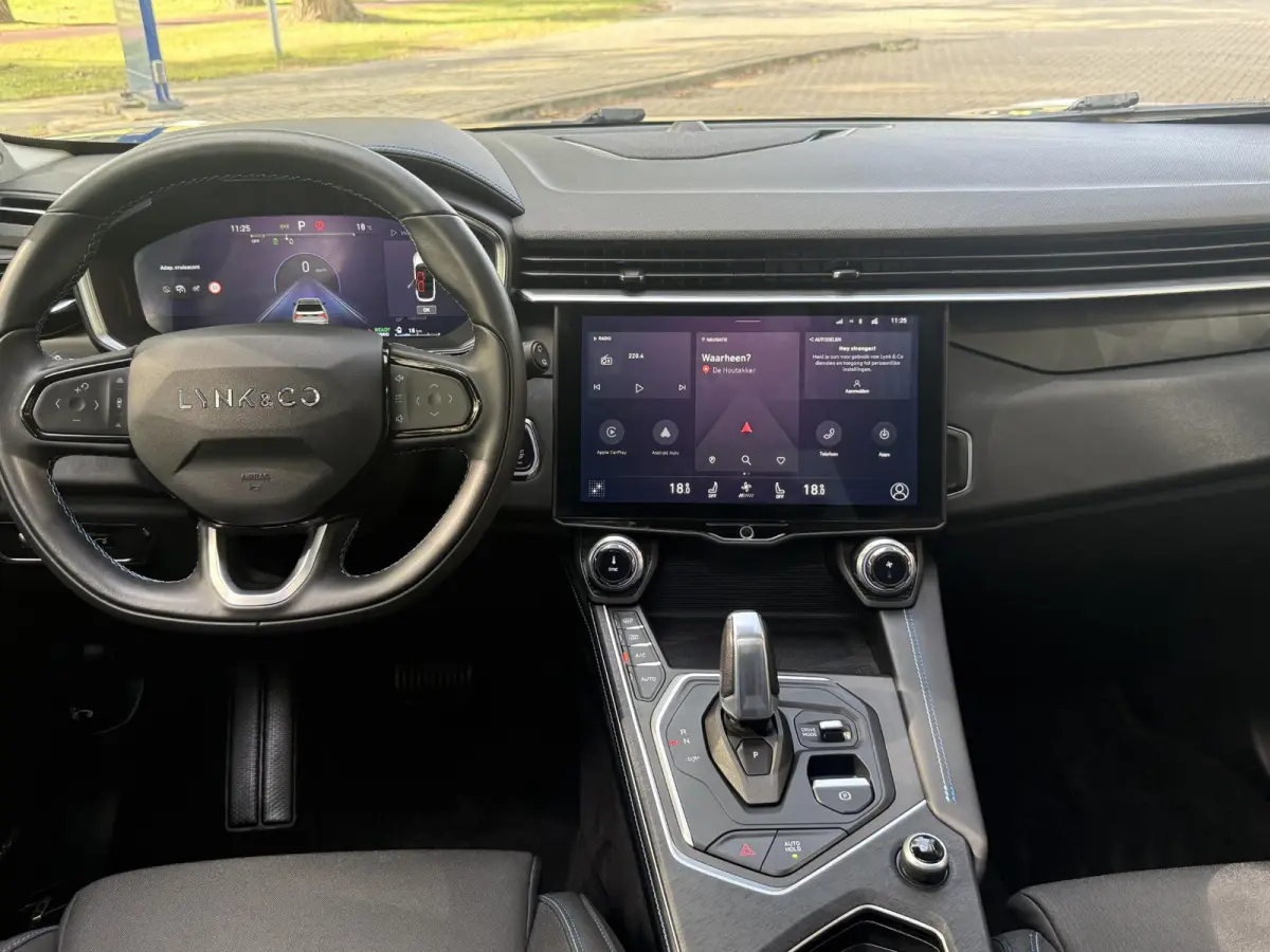 1.5 | Panoramadak | Climate control | Navigatie | PDC + Camera | Apple CarPlay/Android Auto |