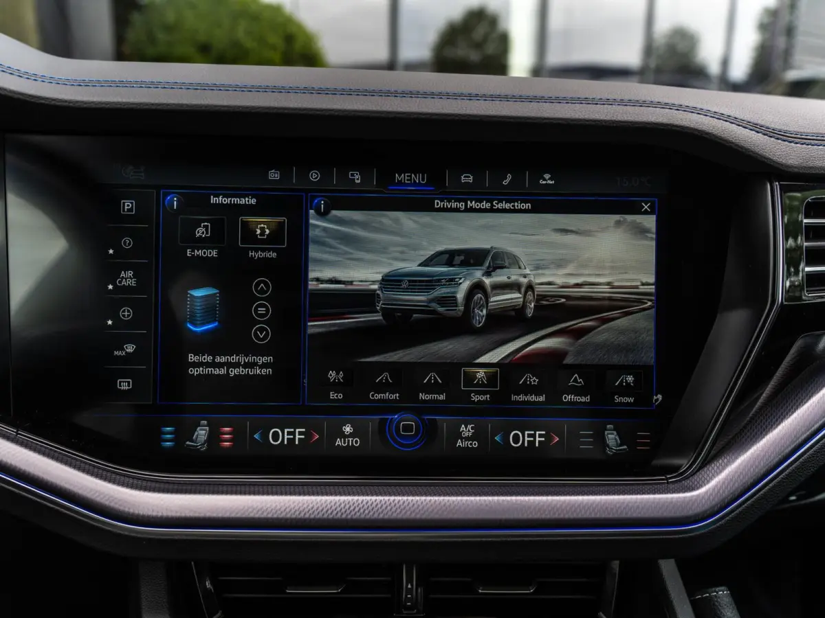 3.0 TSI eHybrid R-Line|PANO|MASSAGE|HUD