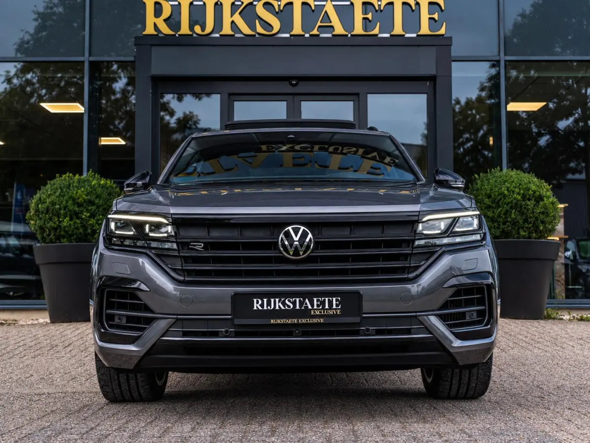 3.0 TSI eHybrid R-Line|PANO|MASSAGE|HUD