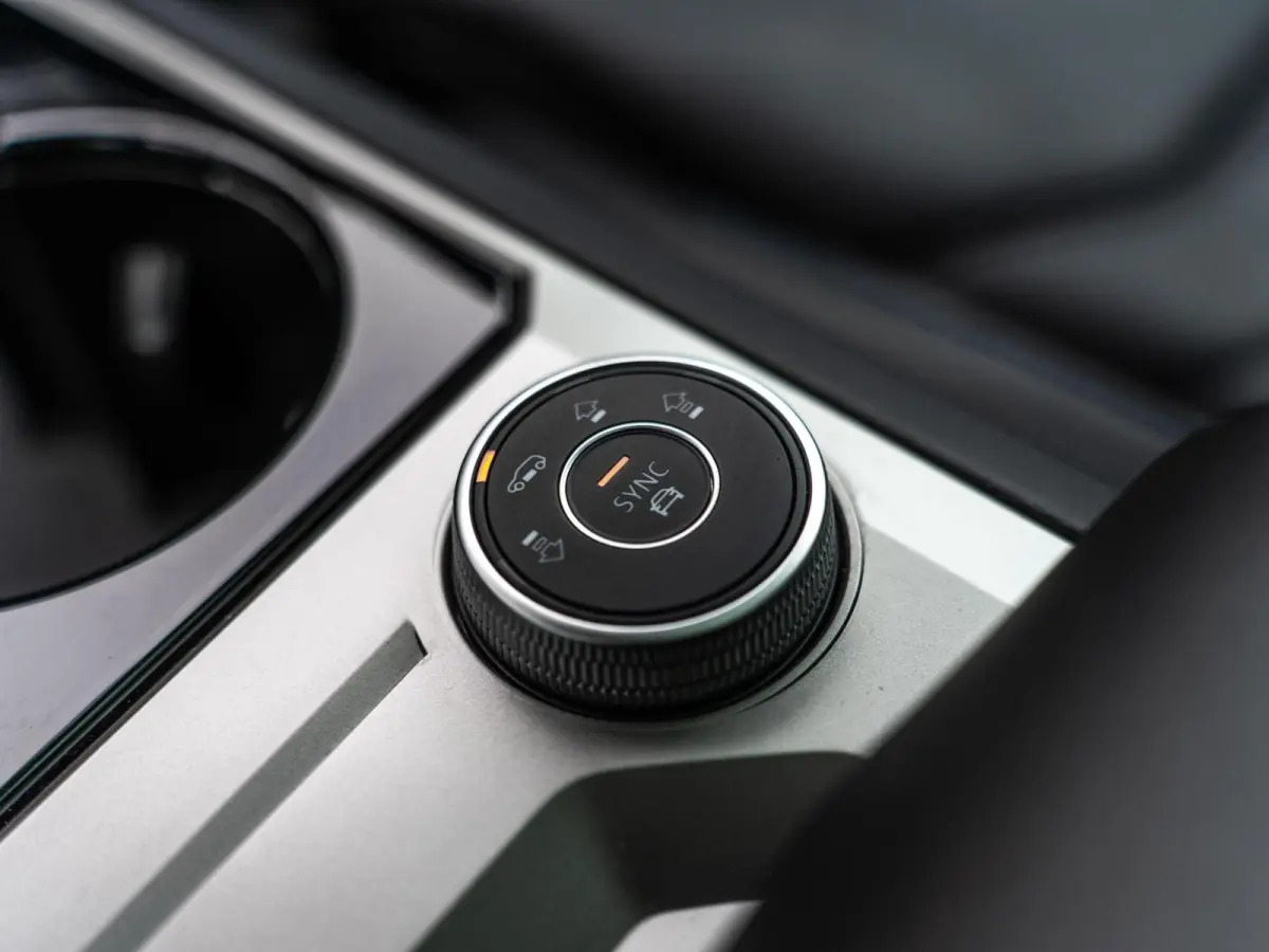 3.0 TSI eHybrid R-Line|PANO|MASSAGE|HUD