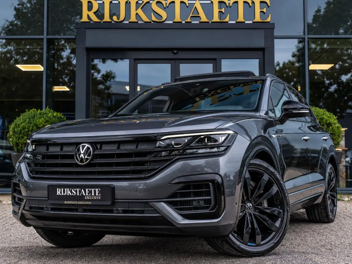3.0 TSI eHybrid R-Line|PANO|MASSAGE|HUD