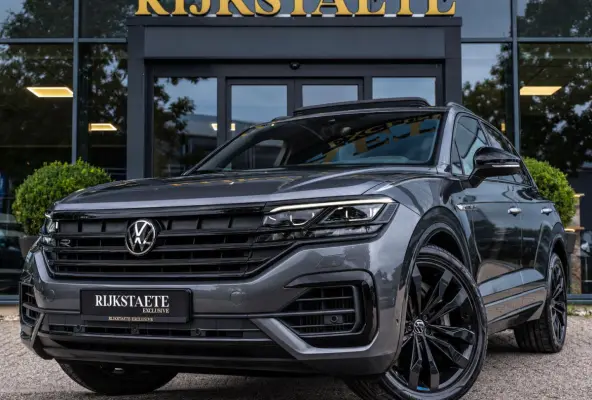 3.0 TSI eHybrid R-Line|PANO|MASSAGE|HUD