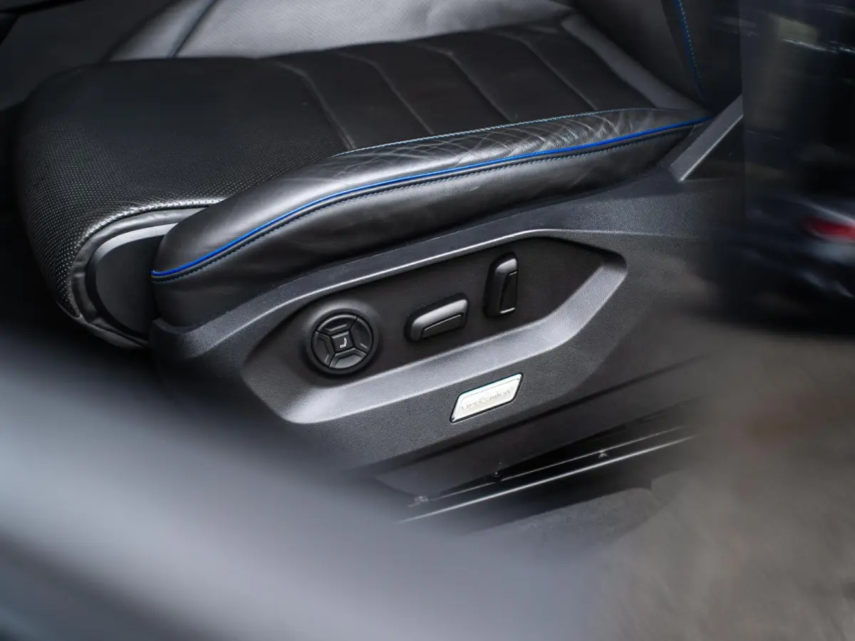 3.0 TSI eHybrid R-Line|PANO|MASSAGE|HUD