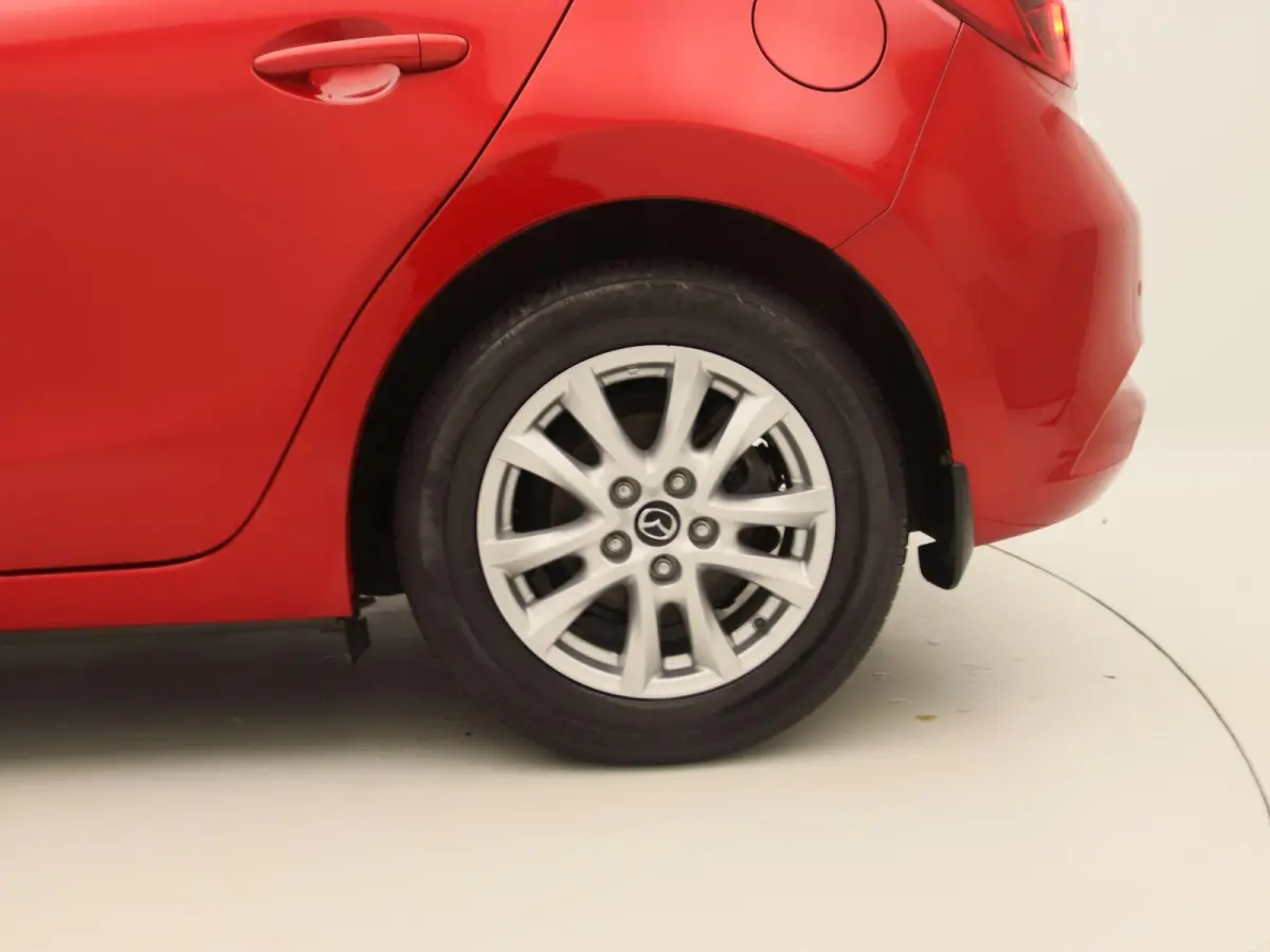 2.0 SkyActiv-G 120 SkyLease+ | Automaat | Stoelverwarming | Stuurverwarming | Navigatie | Climate Control |