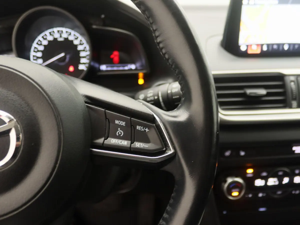 2.0 SkyActiv-G 120 SkyLease+ | Automaat | Stoelverwarming | Stuurverwarming | Navigatie | Climate Control |