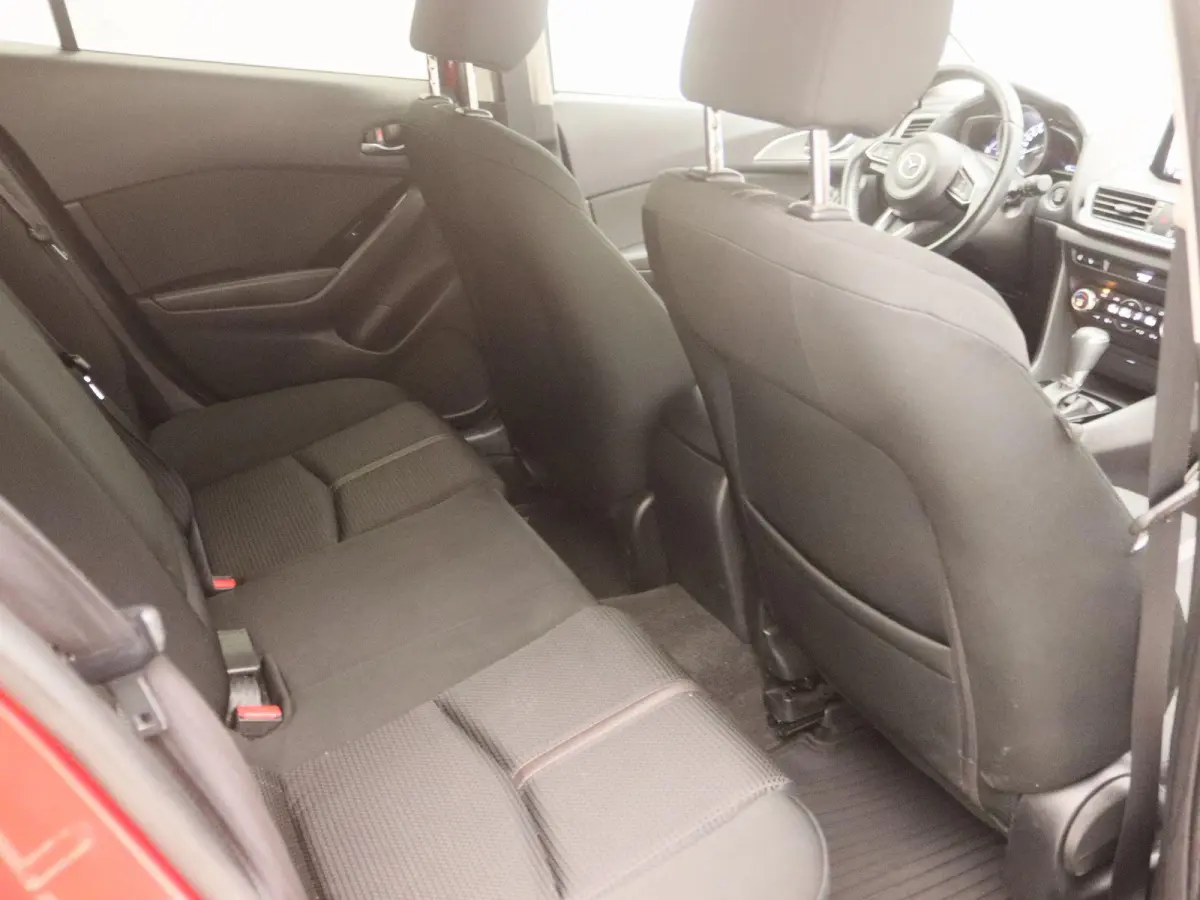 2.0 SkyActiv-G 120 SkyLease+ | Automaat | Stoelverwarming | Stuurverwarming | Navigatie | Climate Control |