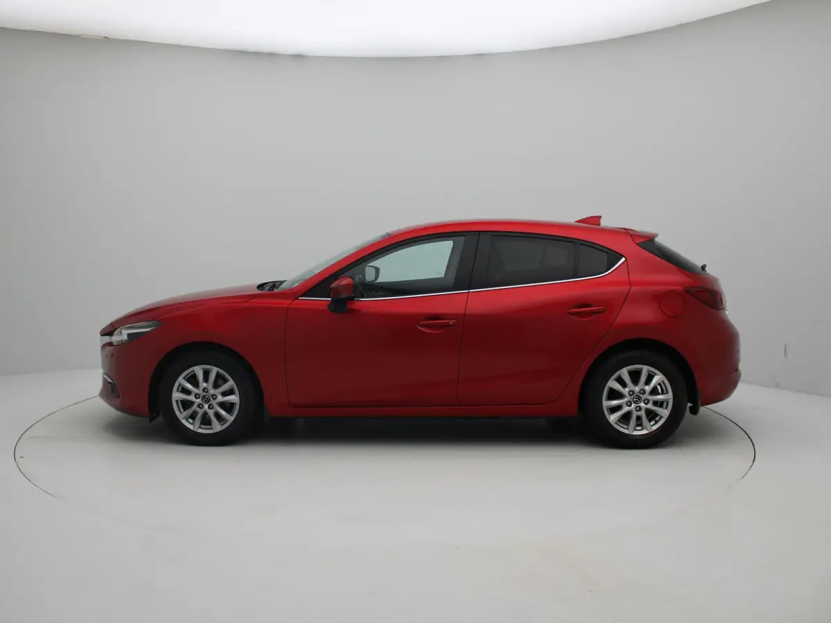 2.0 SkyActiv-G 120 SkyLease+ | Automaat | Stoelverwarming | Stuurverwarming | Navigatie | Climate Control |