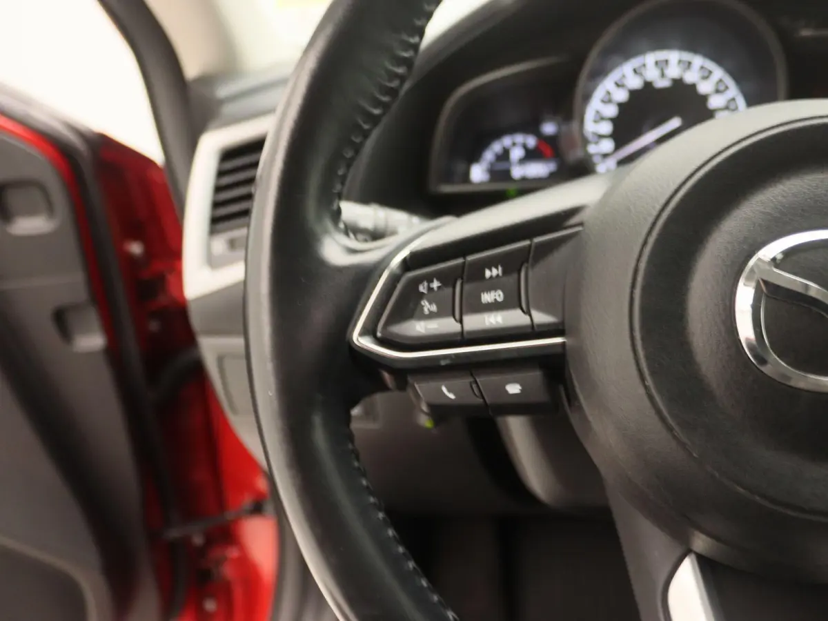 2.0 SkyActiv-G 120 SkyLease+ | Automaat | Stoelverwarming | Stuurverwarming | Navigatie | Climate Control |