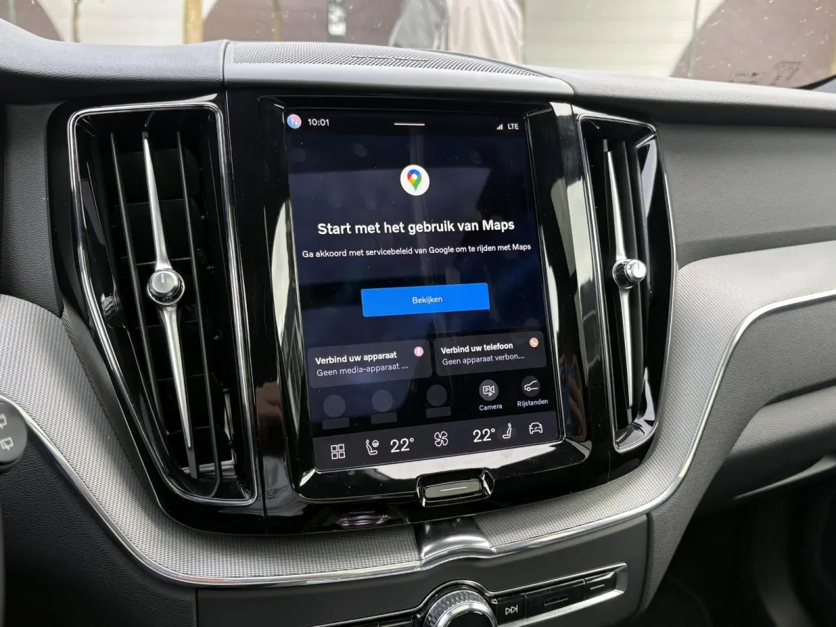 2.0 T6 Plug-in hybrid AWD Plus Dark Showroomprijs van €44.400,- nu voor slechts €42.440,- Uw herfstvoordeel: maar liefst €1.960,-!| DEALER ONDERHOUDEN | HARMAN/KADON | 360° GRADEN CAM