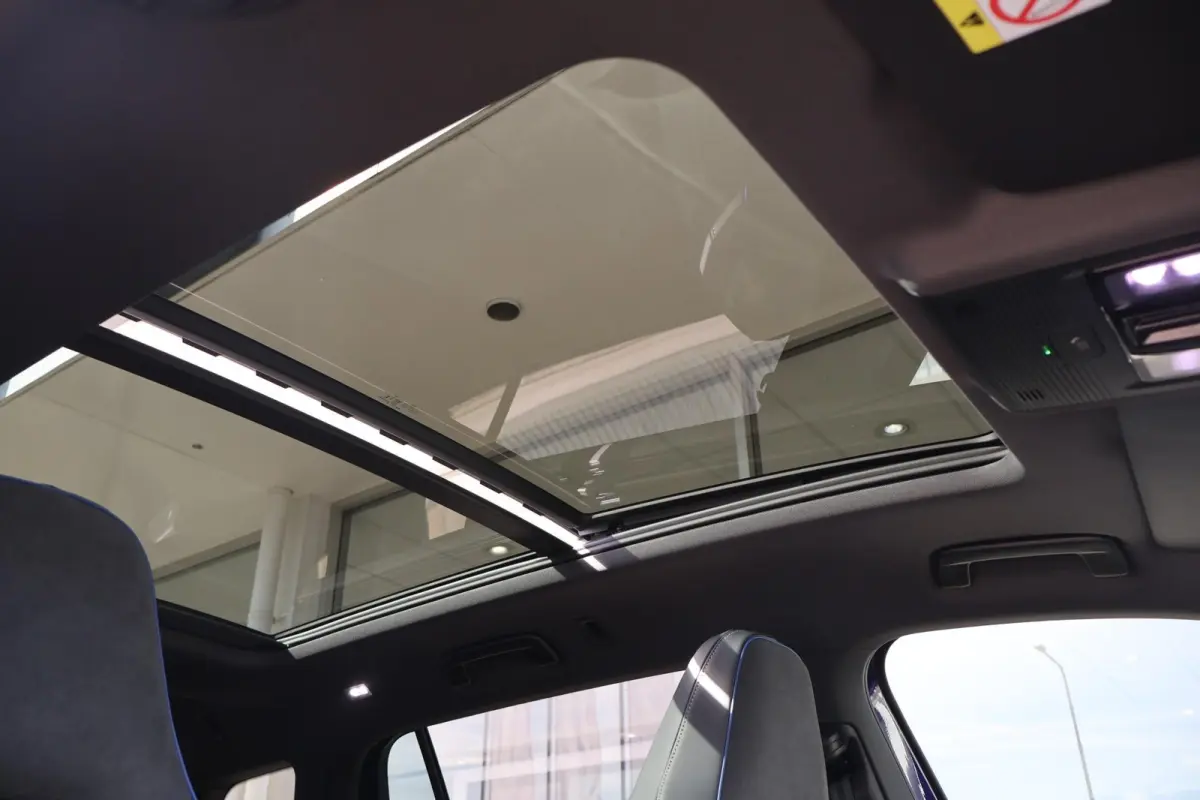 1.5 eHybrid 272pk R-Line Edition | SoH 100% | Trekhaak | Panoramadak | 360 Camera | Head-up Display