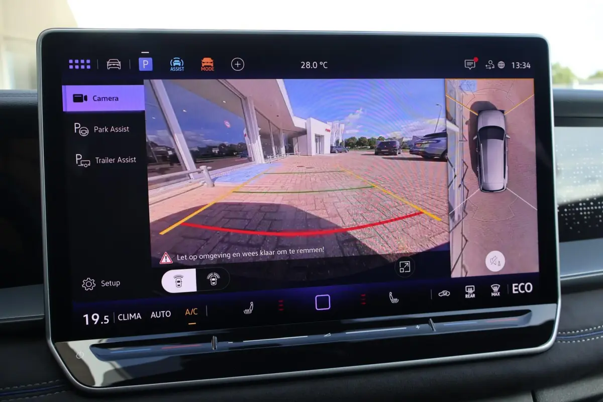 1.5 eHybrid 272pk R-Line Edition | SoH 100% | Trekhaak | Panoramadak | 360 Camera | Head-up Display