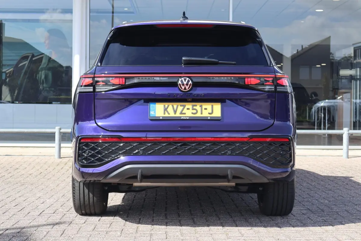 1.5 eHybrid 272pk R-Line Edition | SoH 100% | Trekhaak | Panoramadak | 360 Camera | Head-up Display