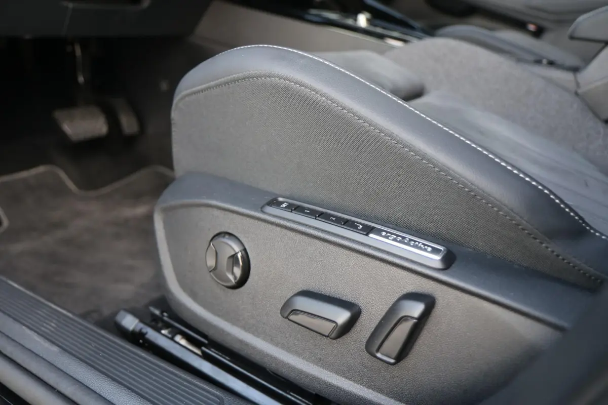 1.5 eHybrid 204pk Style | Panoramadak  | Stoelverwarming | Head-up Display | 360 Camera | Trekhaak Wegklapbaar
