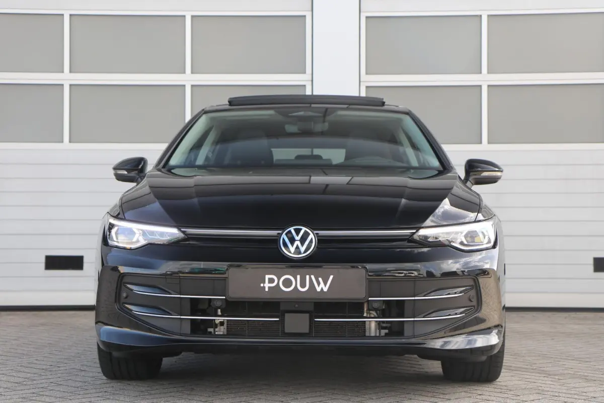 1.5 eHybrid 204pk Style | Panoramadak  | Stoelverwarming | Head-up Display | 360 Camera | Trekhaak Wegklapbaar