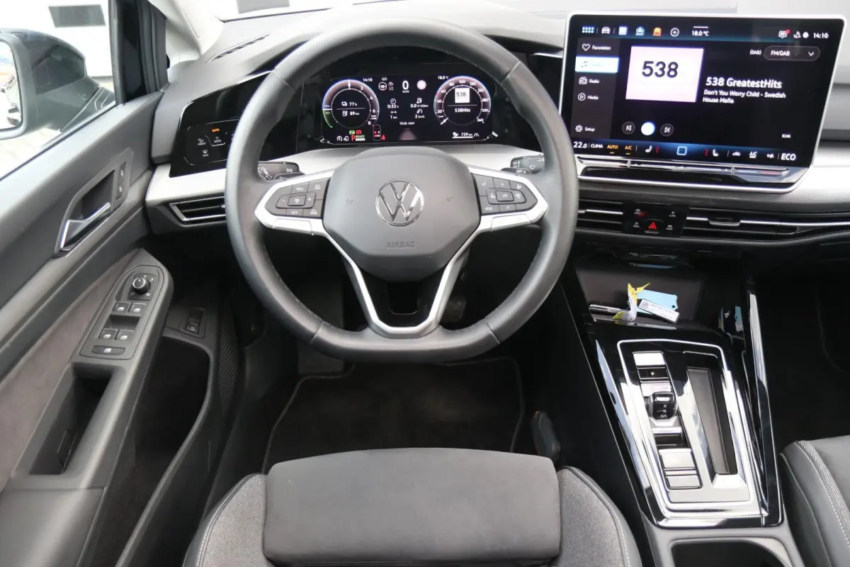 1.5 eHybrid 204pk Style | Panoramadak  | Stoelverwarming | Head-up Display | 360 Camera | Trekhaak Wegklapbaar